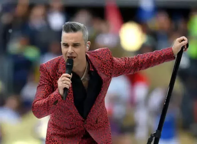 Além de Anitta! 10 clipes que foram censurados por conteúdo explícito - imagem 114304