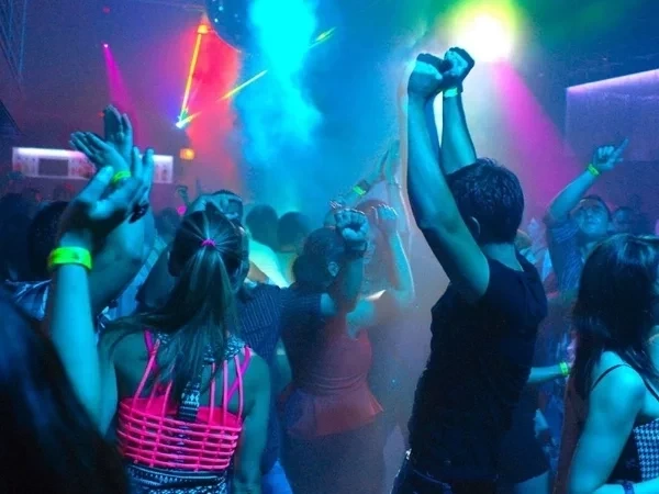 “Te vi no rolê”: descubra como cada signo seria encontrado na balada