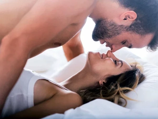 Kama Sutra: As dez melhores posições para homens com pênis pequeno