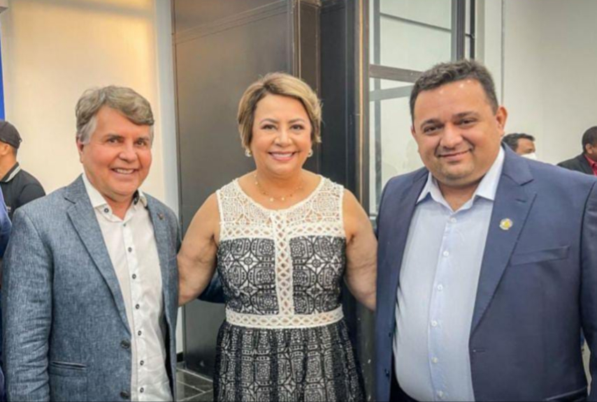 Prefeito João Luiz e presidente da AMPAR participa de posse em Teresina 