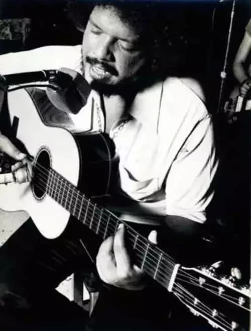 Tem brasileiros na lista! 15 Artistas que morreram em cima do palco  - imagem 112255