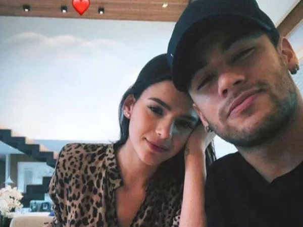 Ninguém sabia! Veja 15 casais de famosos que já namoraram escondido