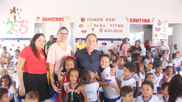Distribuição de Brinquedos Marca as Celebrações do Dia das Crianças em Uruç