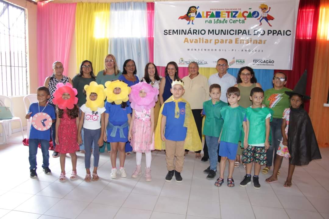Secretaria Municipal de Educação realiza Seminário PPAIC em Monsenhor Gil  - Imagem 8