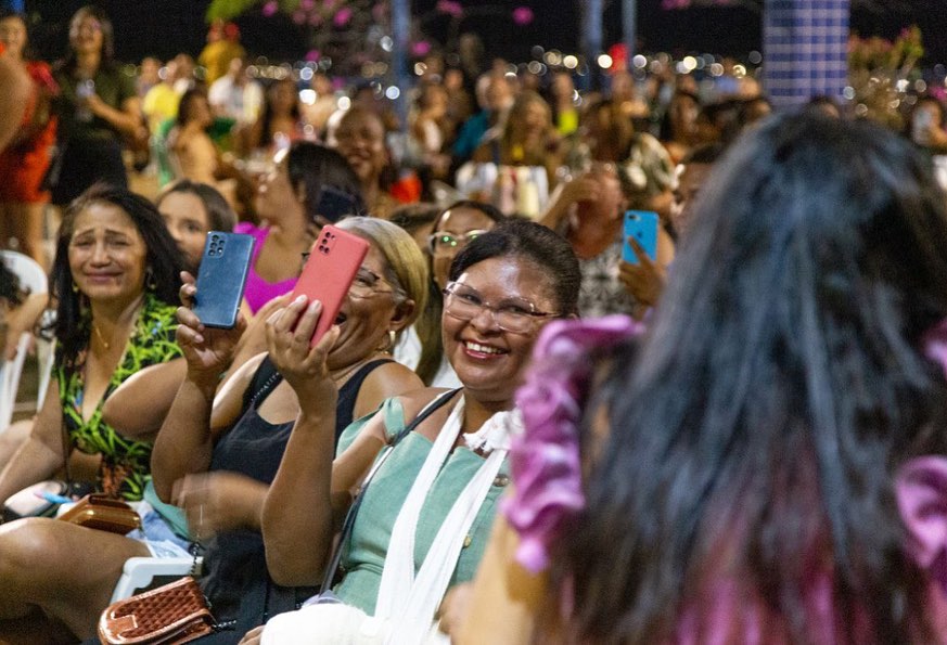 Oeiras homenageia professores em bate-papo com humorista Selma de Niêta - Imagem 3