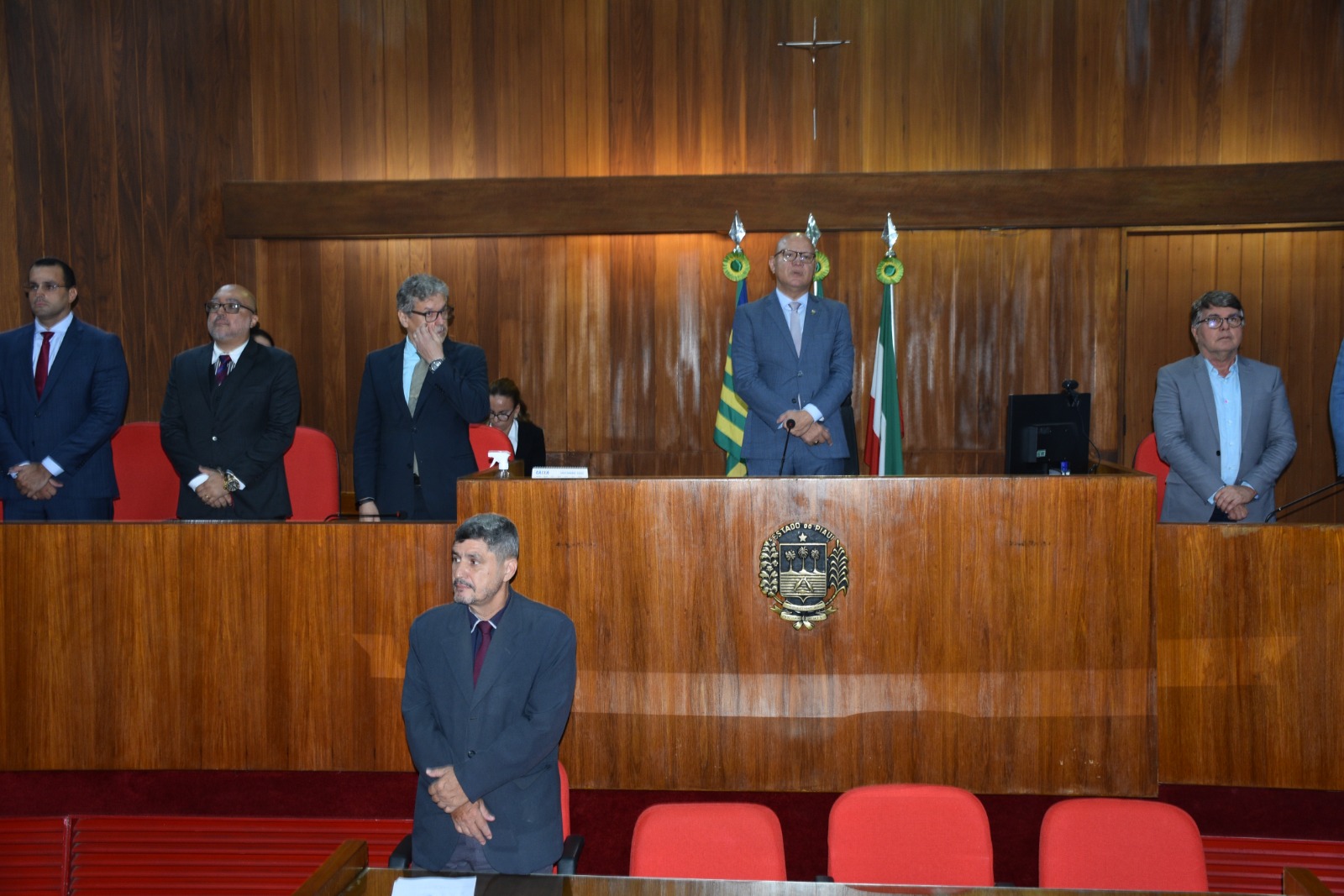 Prefeito João Luiz prestigia entrega de título ao Juíz Dr Silvio Valois - Imagem 4