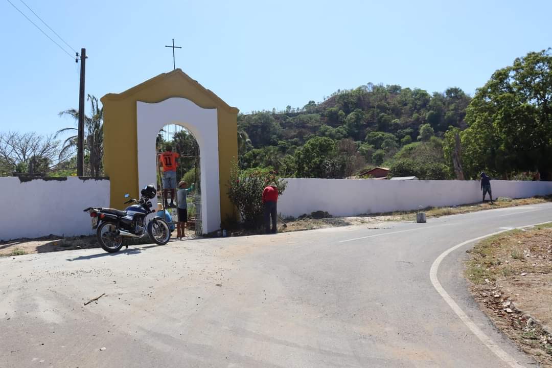 Prefeitura de Monsenhor Gil prepara cemitérios para o Dia de Finados  - Imagem 5