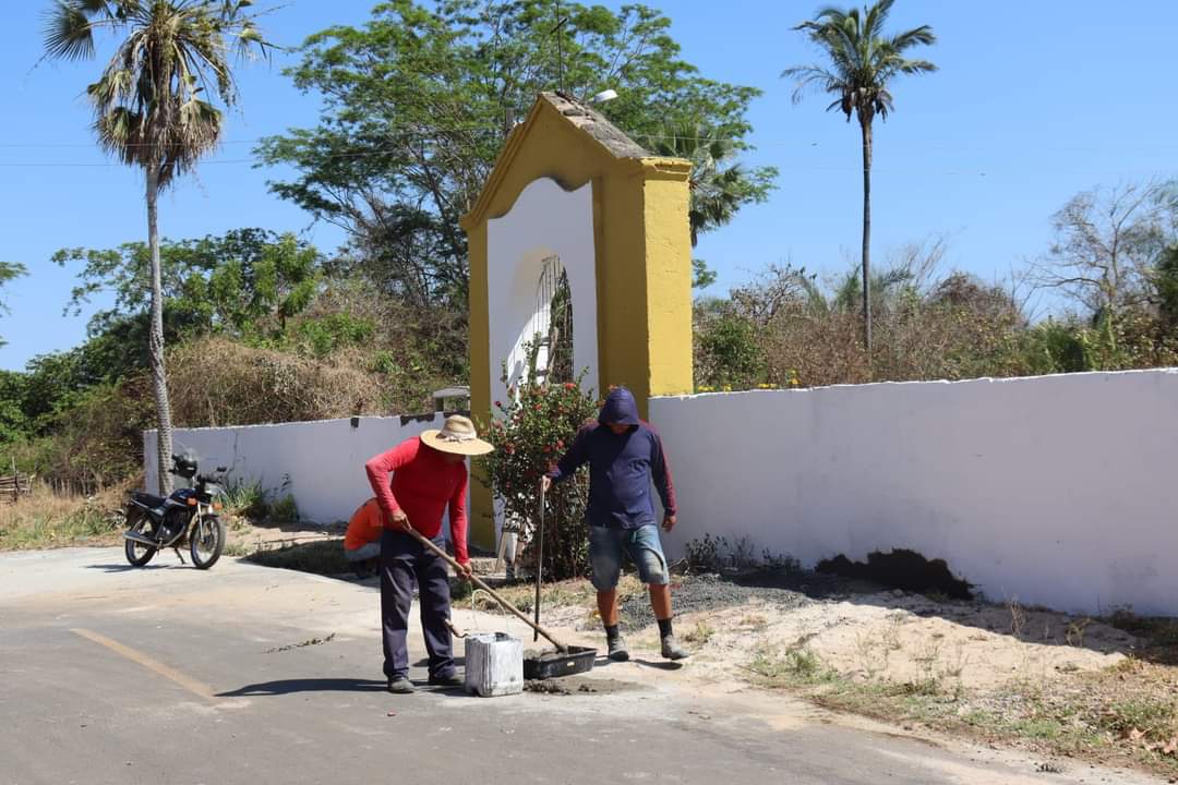 Prefeitura de Monsenhor Gil prepara cemitérios para o Dia de Finados  - Imagem 4