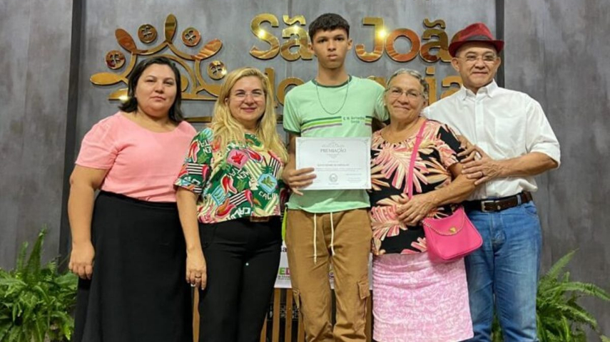 São João do Arraial homenageia alunos premiados em olimpíada de matemática