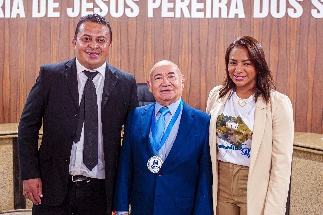 Des. José Ribamar Oliveira recebe Mérito Legislativo em Monsenhor Gil 