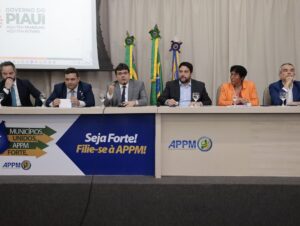 Uruçuí participa de assembleia que discute a concessão dos serviços de água - Imagem 3