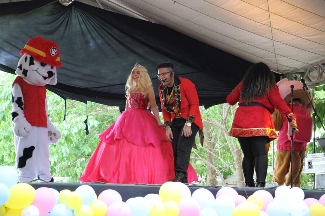 Teve festa sim! Para as crianças de Monsenhor Gil festejando seus 60 anos  - Imagem 8