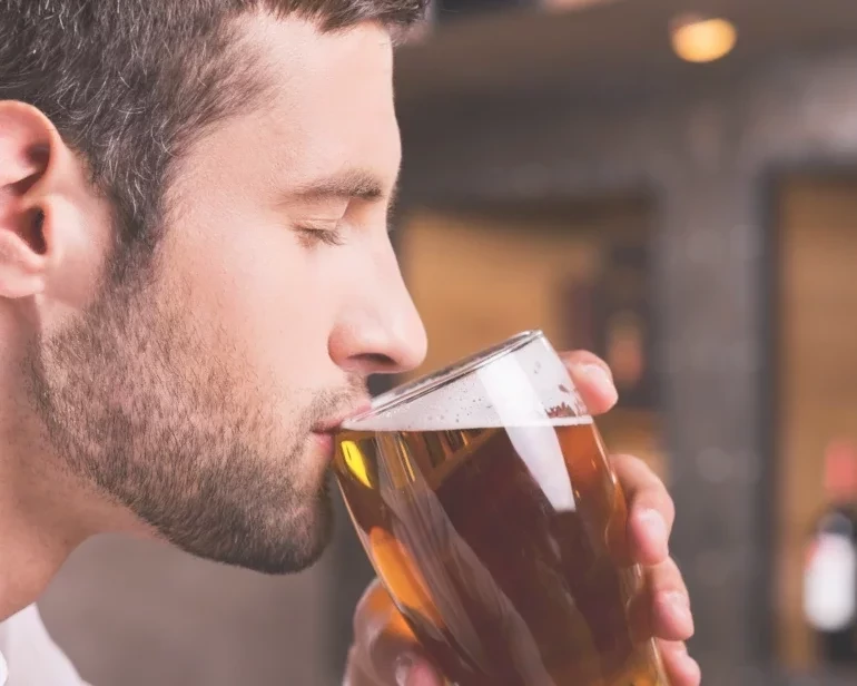 4 signos do zodíaco que bebem muito e continuam plenos - imagem 116247