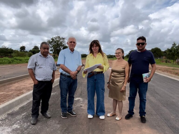 Prefeitura regulariza terreno para construir casas para servidores