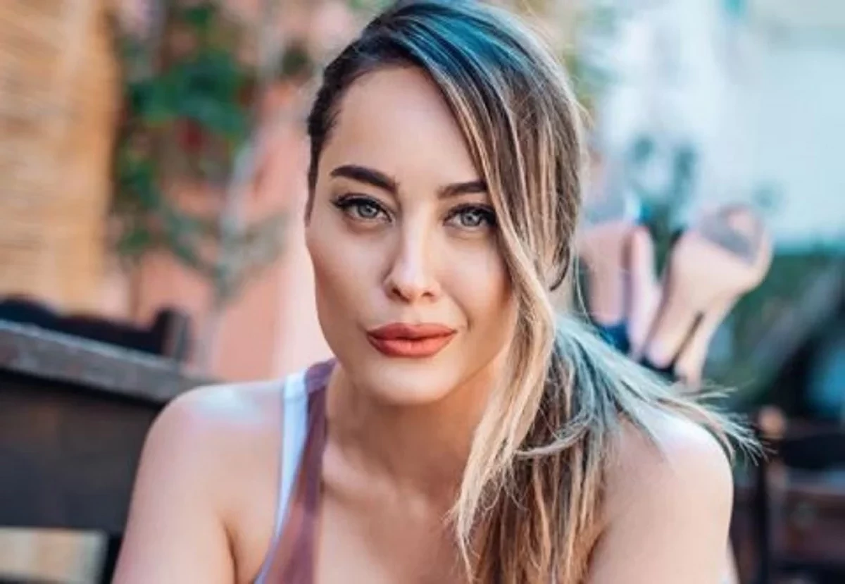 Paola Saulino: quem é a modelo que fez sexo oral em 400 homens no mesmo dia - imagem 116993
