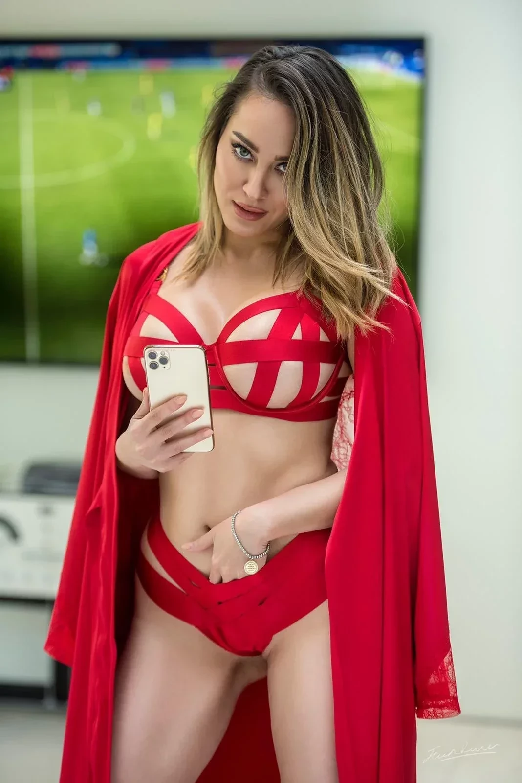 Paola Saulino: quem é a modelo que fez sexo oral em 400 homens no mesmo dia - imagem 116989