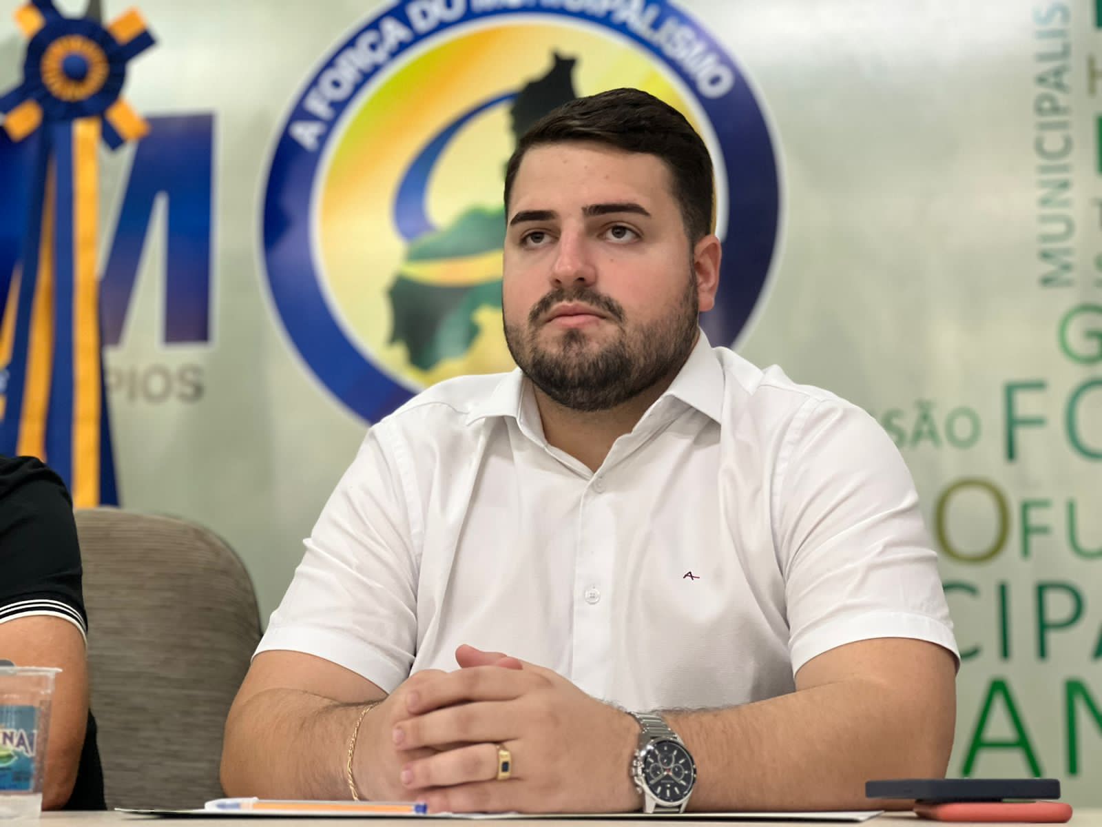 Prefeitos debatem dificuldades em seus Municípios. Monsenhor Gil presente - Imagem 8