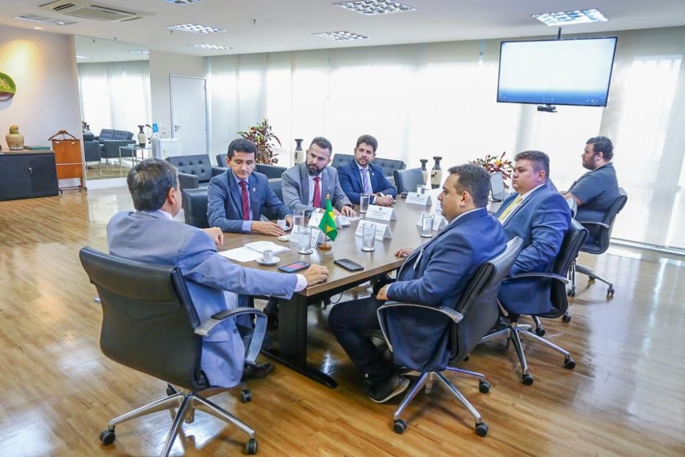 Prefeito Luciano busca recursos para o município durante viagem a Brasília - Imagem 4
