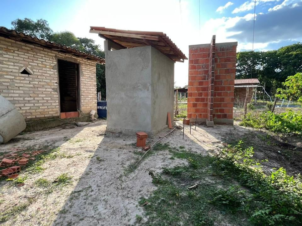 Prefeitura de Esperantina está construindo banheiros na zona rural