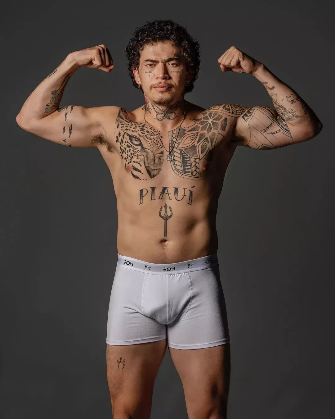 Whindersson Nunes posa só de cueca e volume chama atenção na web - imagem 118404