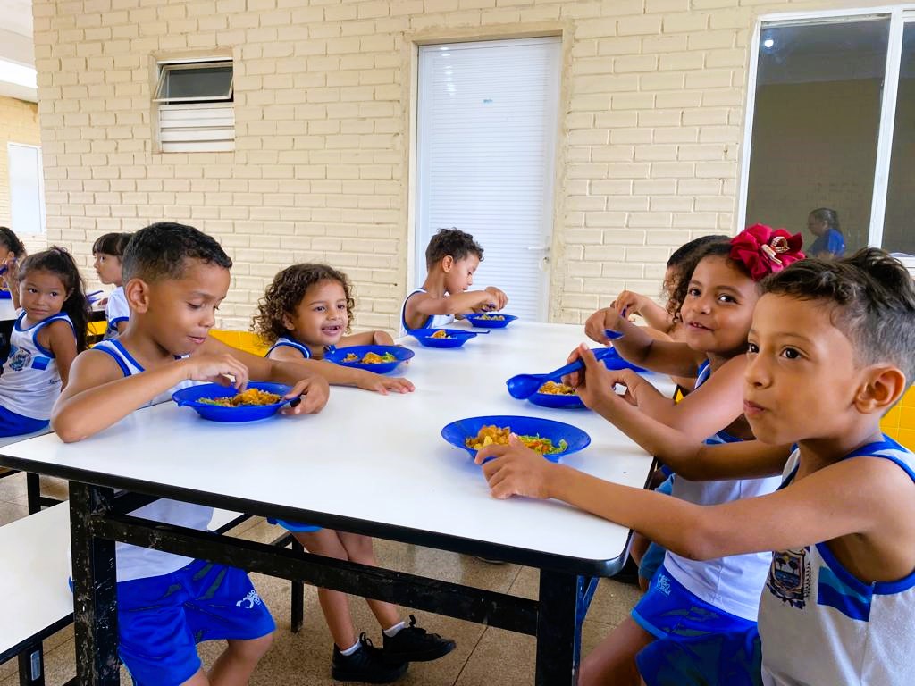 Secretaria de Educação oferece alimentação de qualidade.  - Imagem 4
