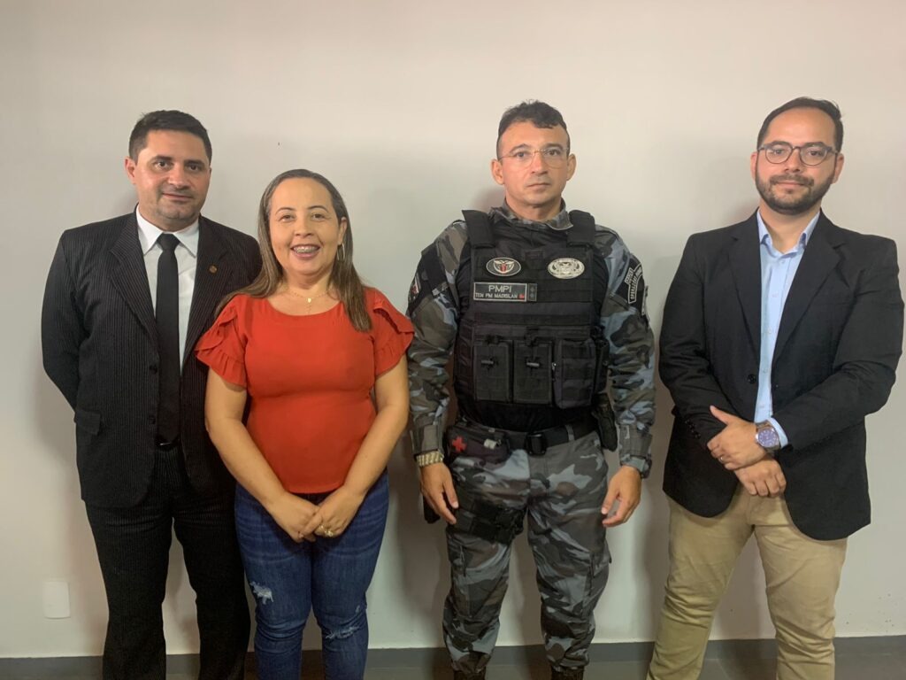 Secretários solicitam da polícia melhorias na segurança do mercado público - Imagem 2