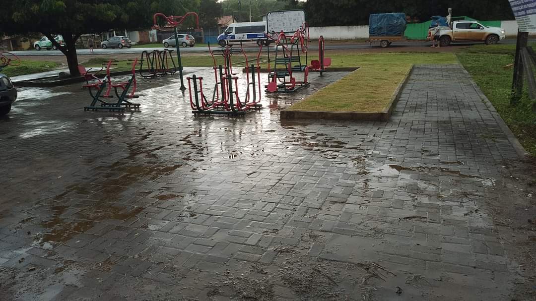 Limpeza de praças, de cemitérios, ruas, cidade limpa em Monsenhor Gil  - Imagem 7