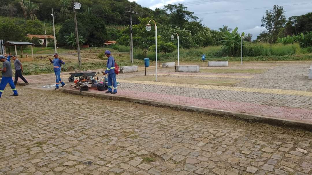 Limpeza de praças, de cemitérios, ruas, cidade limpa em Monsenhor Gil  - Imagem 6