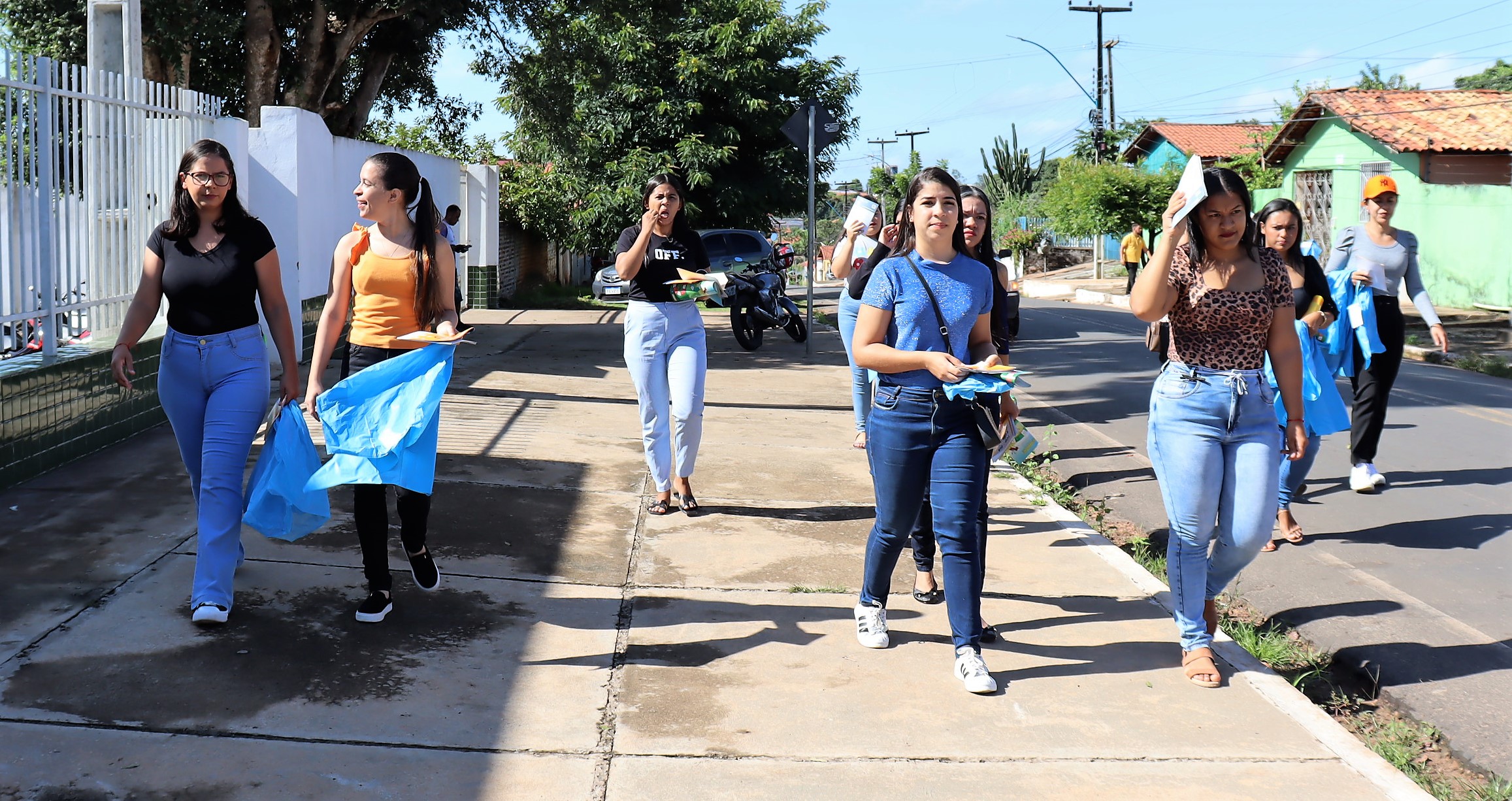 Caminhada incentiva a população para se proteger contra o Aedes Aegypti - Imagem 7