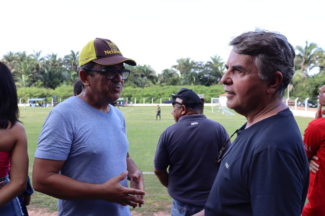 Prefeito João Luiz faz abertura do Campeonato da Canafístula  - Imagem 10