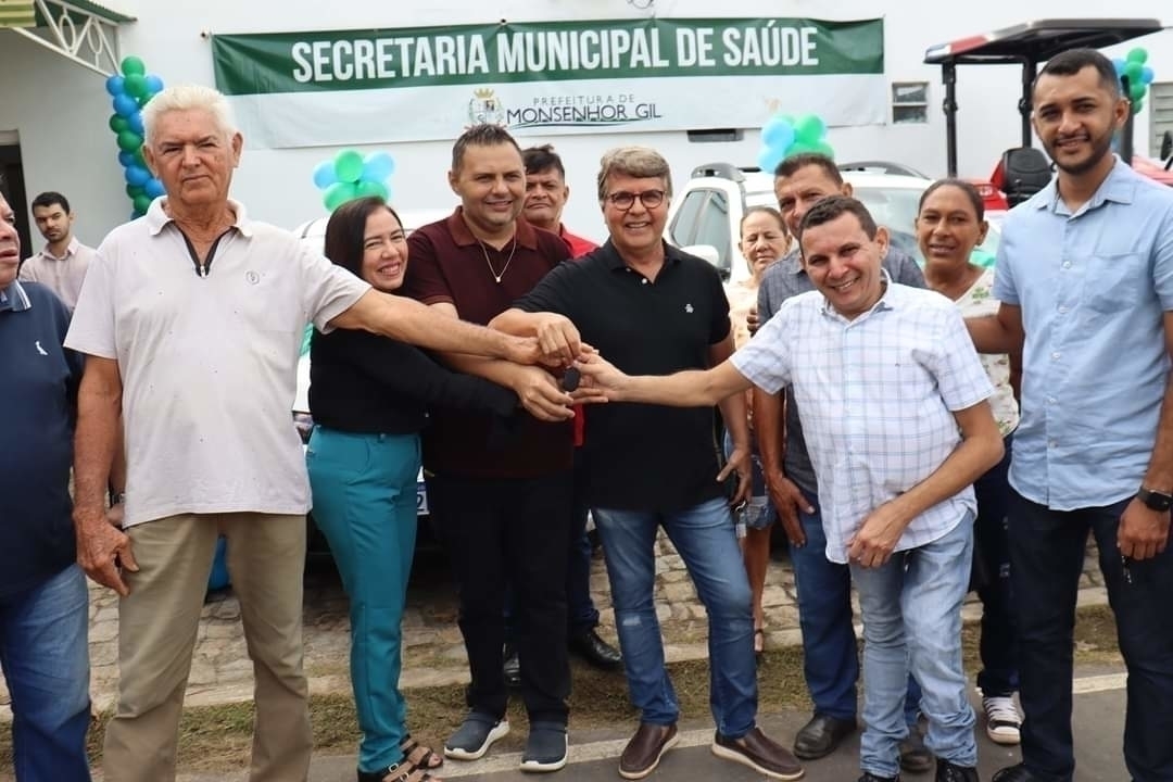 Prefeito João Luiz faz entrega de Veículos para Saúde e Agricultura 