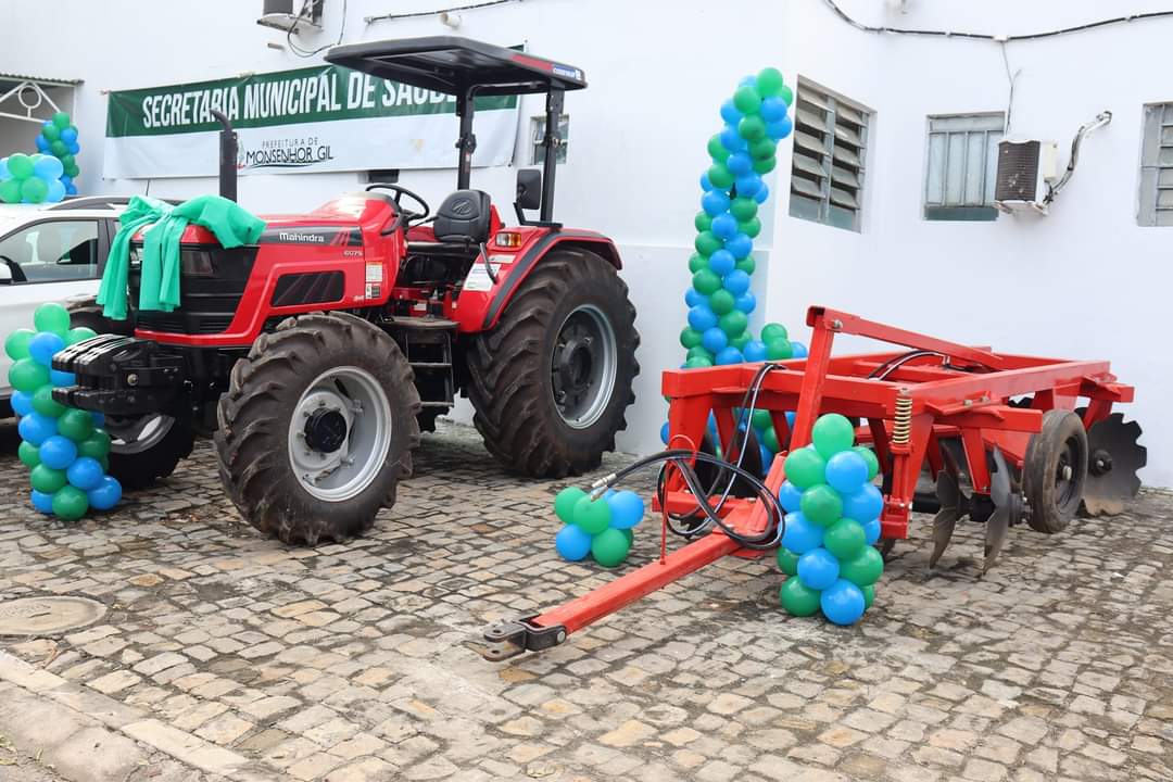 Prefeito João Luiz faz entrega de Veículos para Saúde e Agricultura  - Imagem 3
