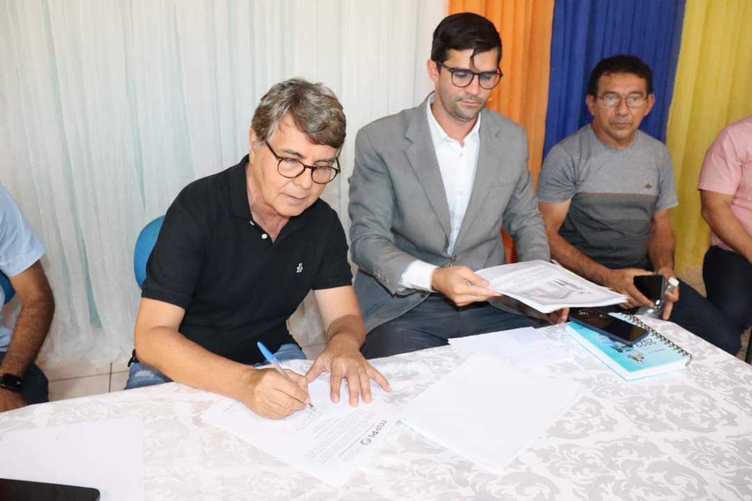 Prefeitura de Monsenhor Gil dá início o Programa Regularização fundiária - Imagem 7