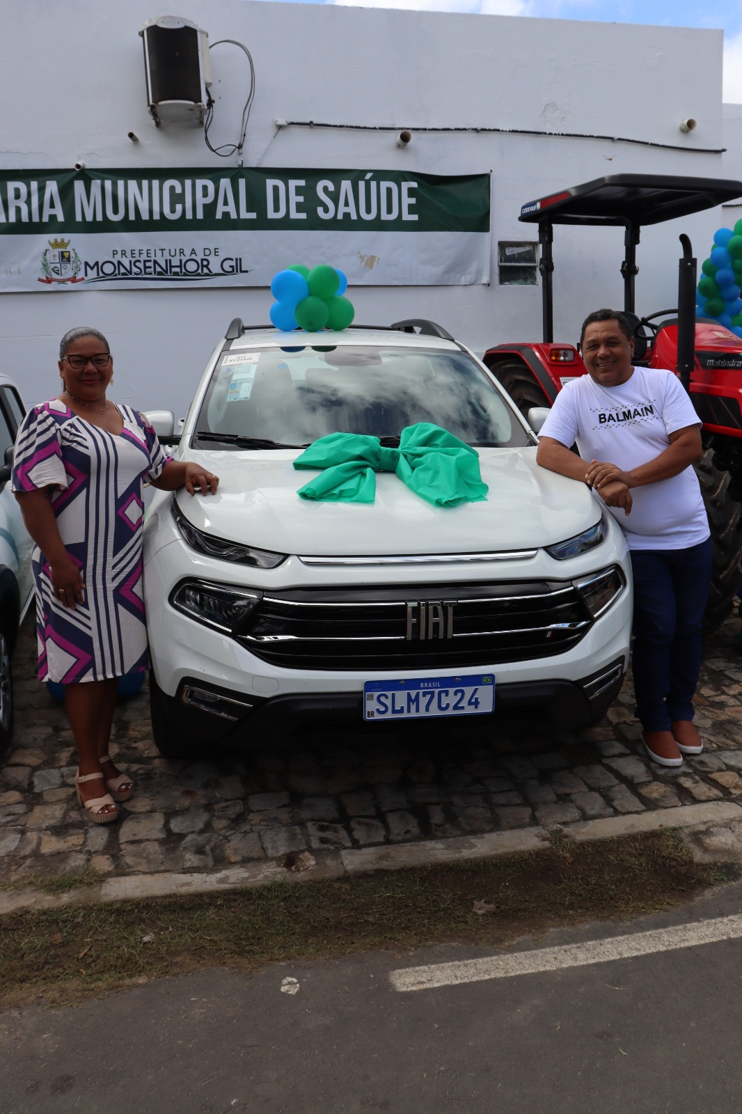 Prefeito João Luiz faz entrega de Veículos para Saúde e Agricultura  - Imagem 7