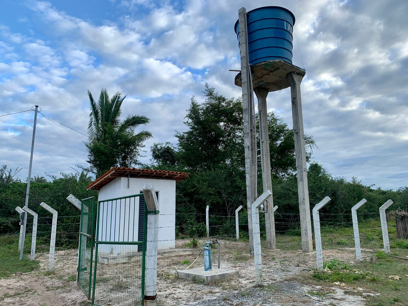 Prefeitura contempla comunidade Pereiras com abastecimento de água - Imagem 3