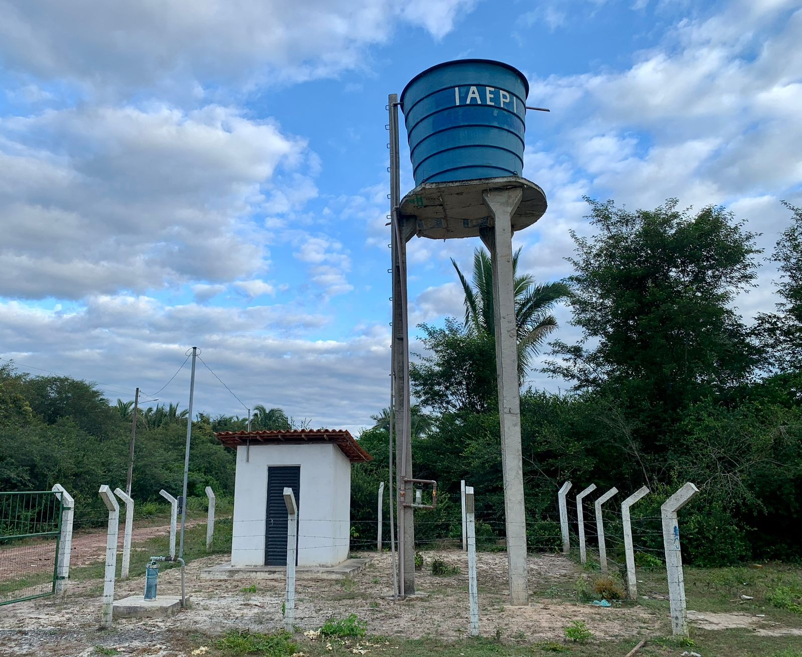 Prefeitura contempla comunidade Pereiras com abastecimento de água - Imagem 1