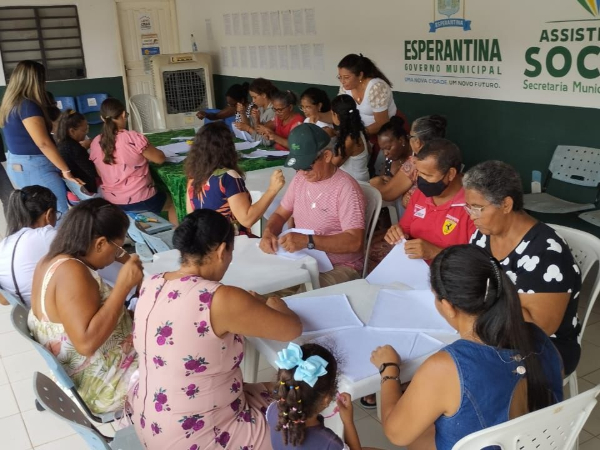 Secretaria de Assistência Social realiza oficina de bordado