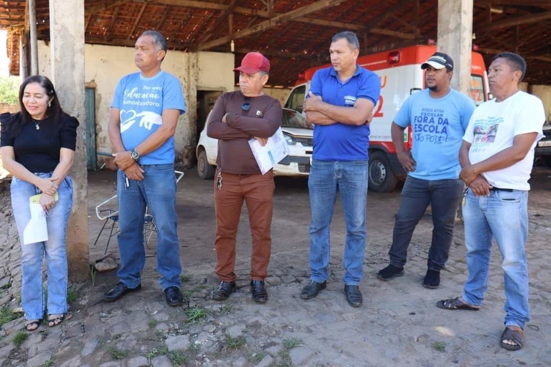 Prefeitura de Monsenhor Gil e Detran em vistoria dos ônibus Escolares 