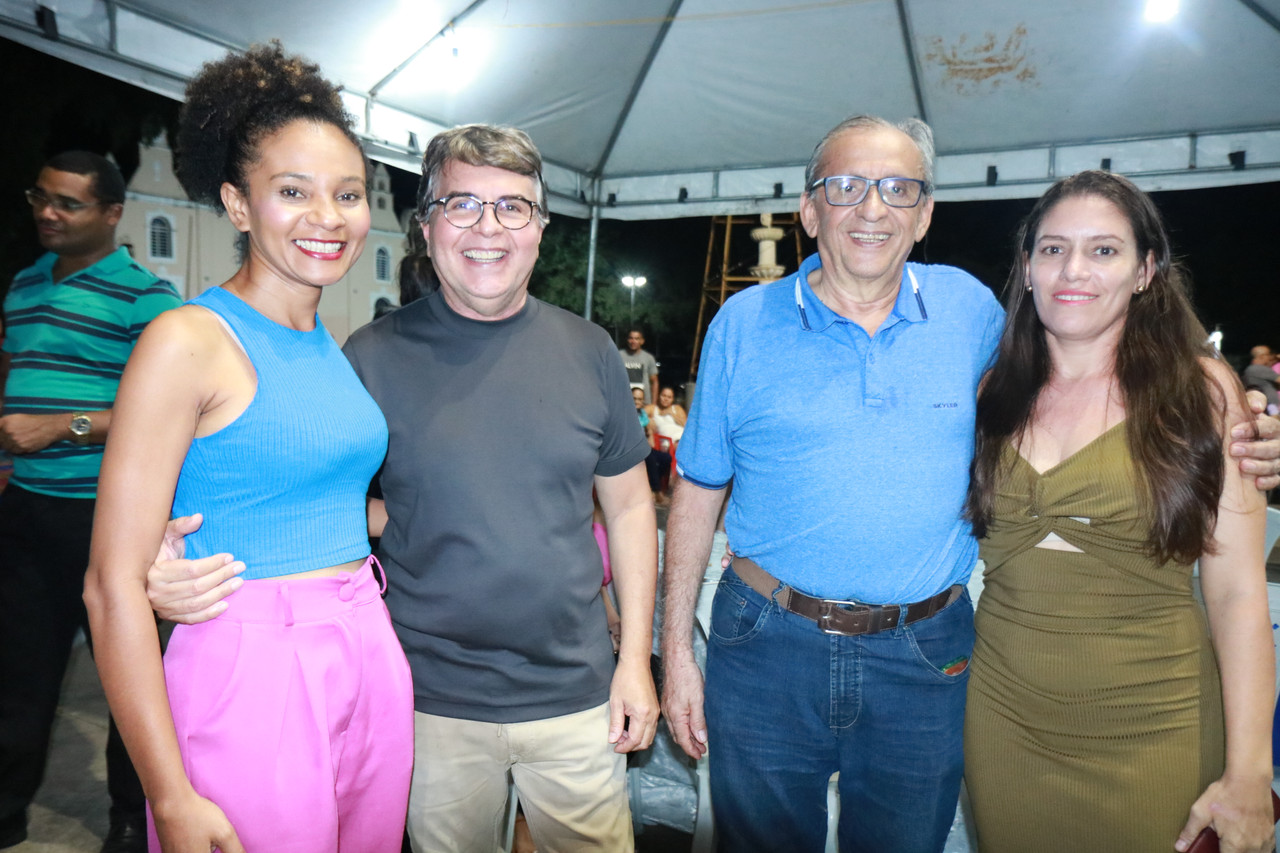 Prefeito João Luiz prestigia 6a noite Festejos de Nossa Senhora de Fátima  - Imagem 6