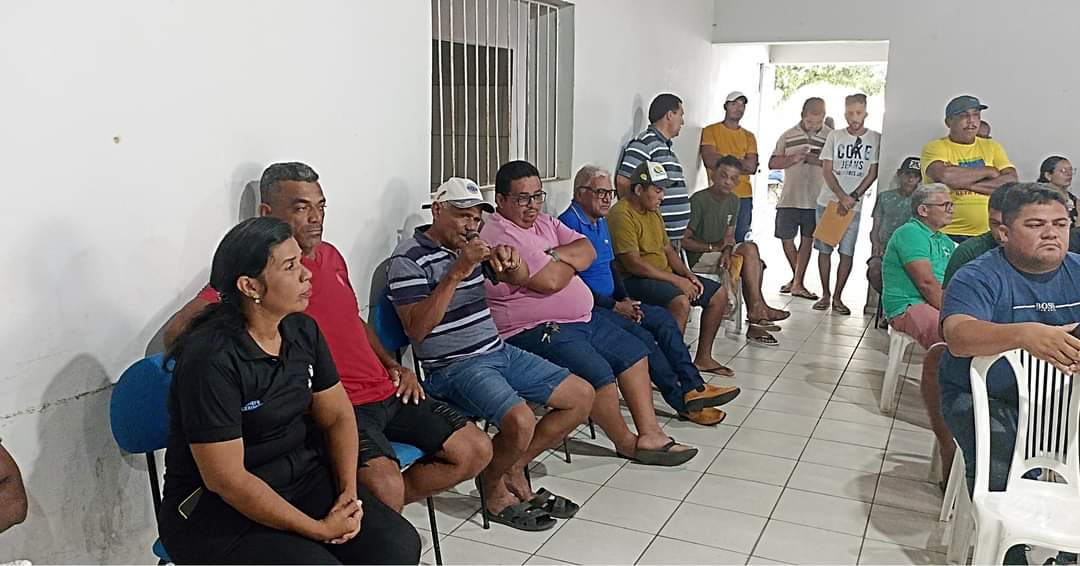 Prefeitura de Monsenhor Gil reúne quebradores de pedras e autoridades  - Imagem 3