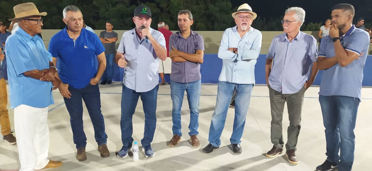 Prefeito Zé Raimundo inaugura quadra de esportes no povoado Caraíbas - Imagem 2