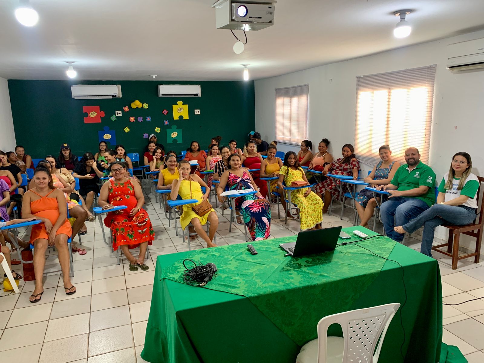 Secretaria de Assistência Social realiza entrega de enxovais para gestantes - Imagem 4