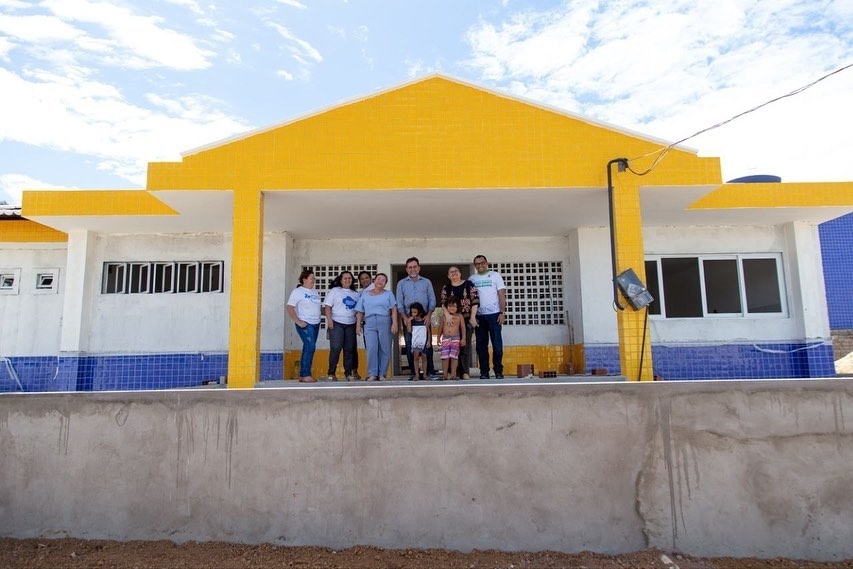 Prefeito visita obra de creche que está sendo finalizada no Bairro Canela 