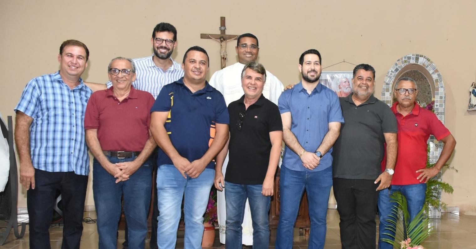 Prefeito João Luiz reúne grupo político aos pés de São Pedro em festejo  - Imagem 2