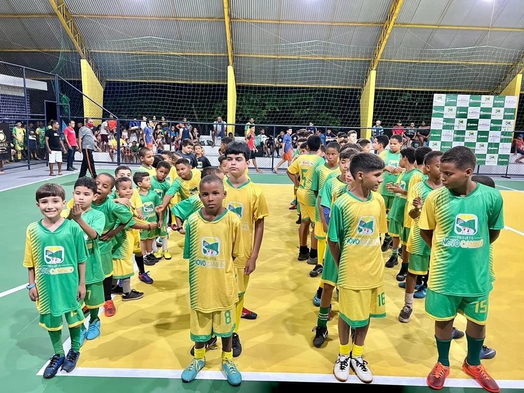 Prefeitura de Angical realiza abertura do campeonato de futsal  - Imagem 7