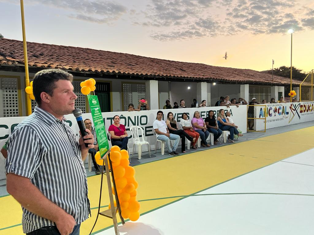 Autoridades falaram sobre a nova obra que foi entregue à população. (Foto: Divulgação)