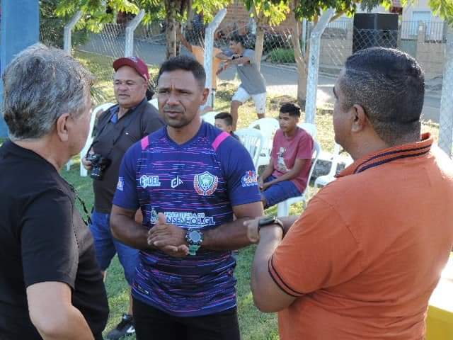 Prefeito João Luiz faz abertura do Torneio de Bairros de Futebol 2023 - Imagem 23