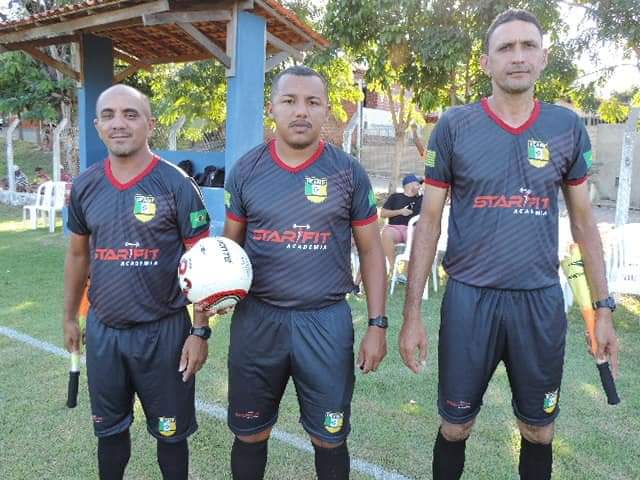 Prefeito João Luiz faz abertura do Torneio de Bairros de Futebol 2023 - Imagem 24