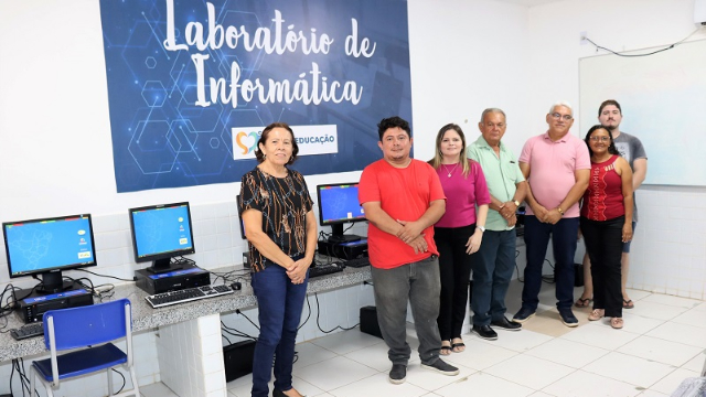 CRC Piauí beneficia São Pedro do Piauí com computadores para inclusão