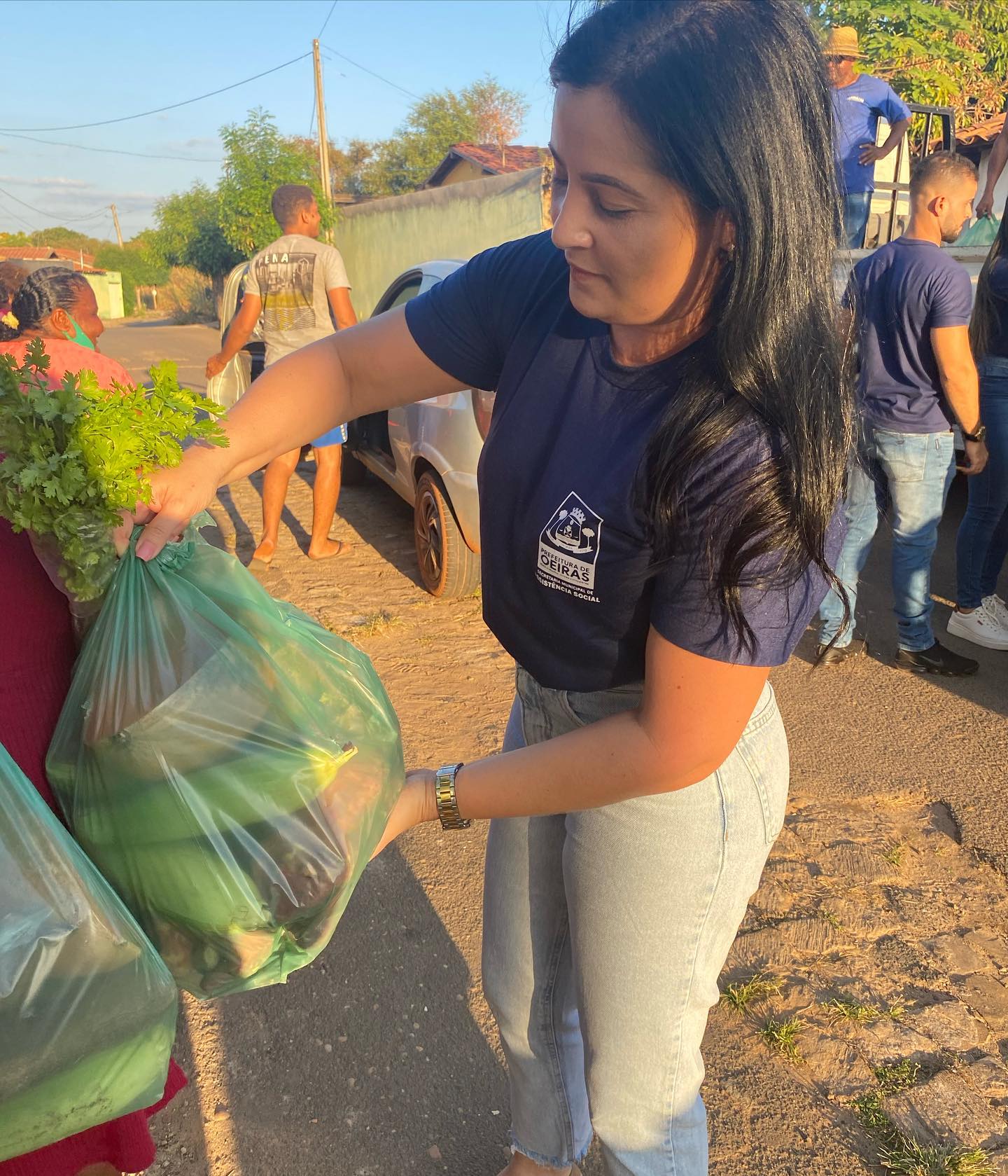 Prefeitura garante segurança nutricional a centenas de famílias em Oeiras - Imagem 1